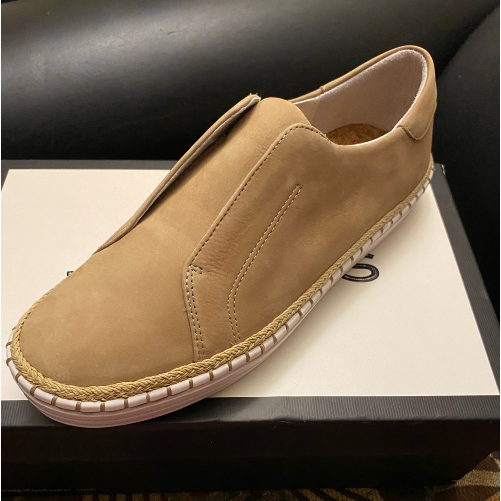 J/Slides NYC Karla Espadrille Slip-On
Sneaker